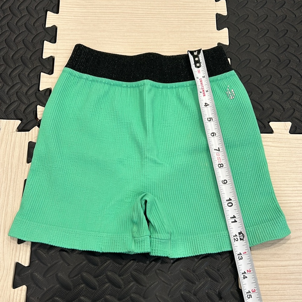 Free People Movement Seamless Prajna Short Fresh Cut M/L - Picture 6 of 11